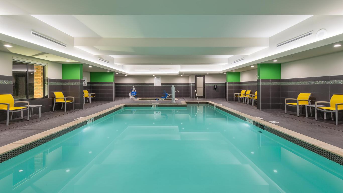 Holiday Inn Express & Suites Norman