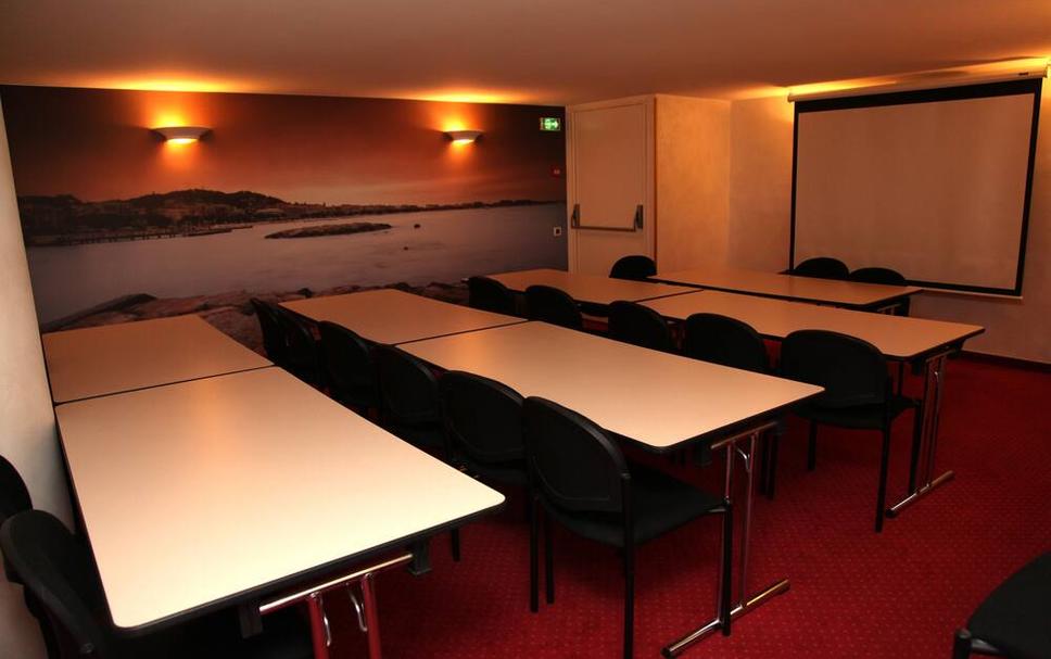 Conference room Photo