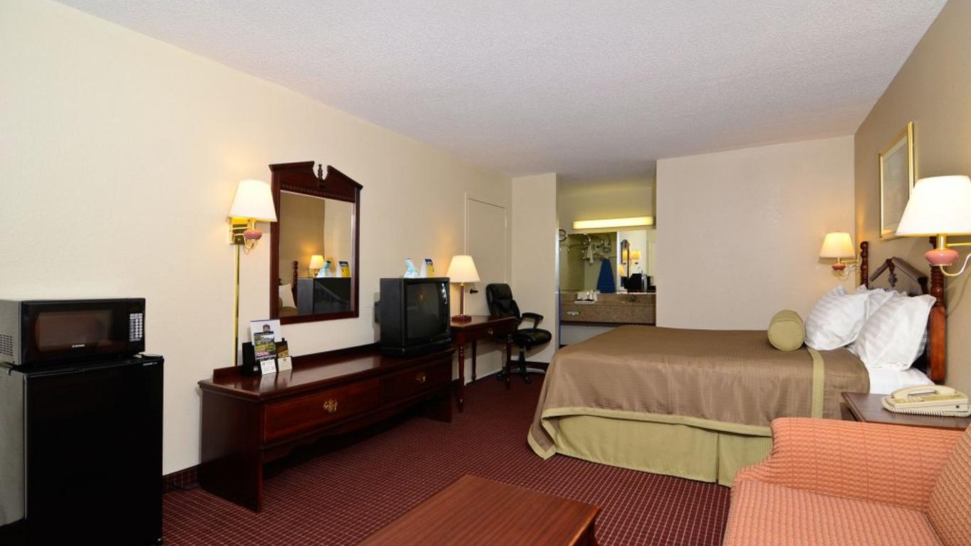 Travelers Inn & Suites - Memphis