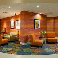 Holiday Inn Express & Suites Pittsburgh West - Green Tree