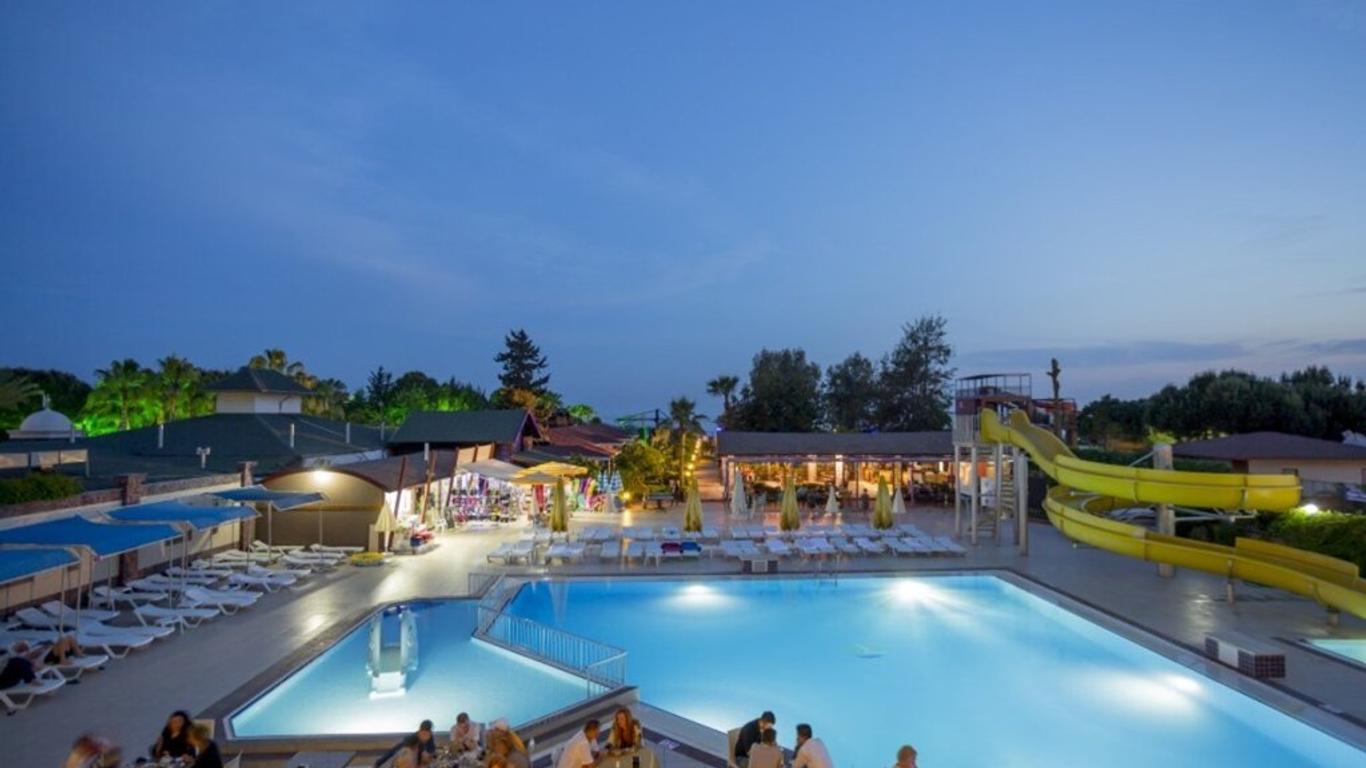 Senza Inova Beach Hotel