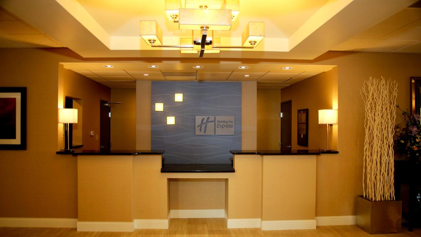 Holiday Inn Express & Suites Marion