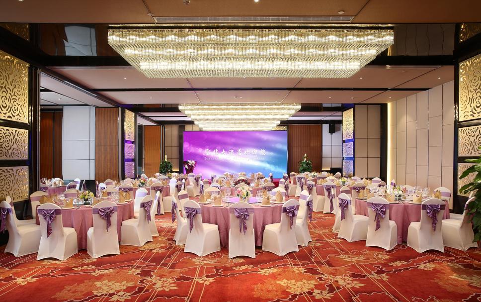 Banquet hall Photo