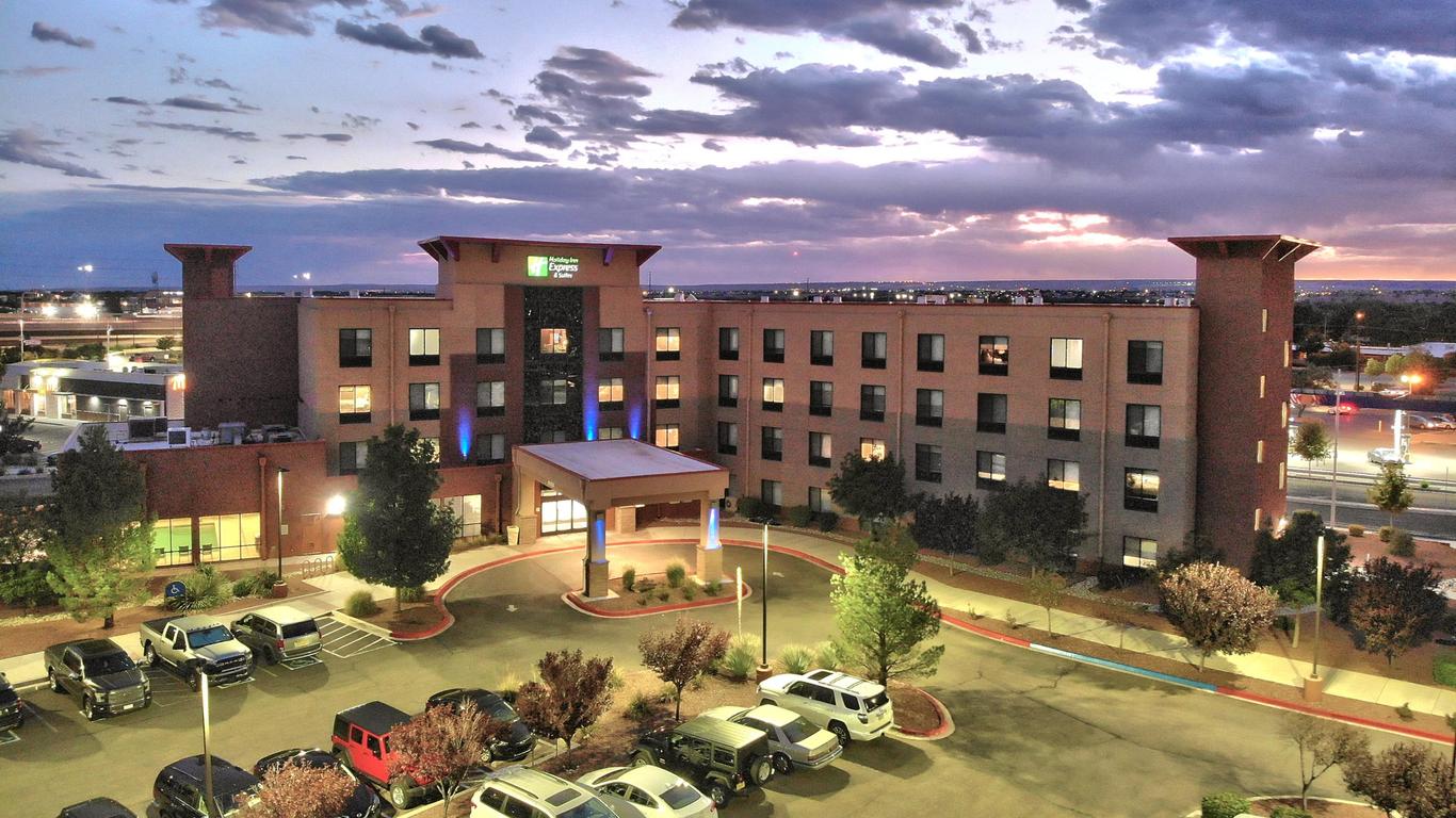 Holiday Inn Express & Suites Albuquerque Historic Old Town