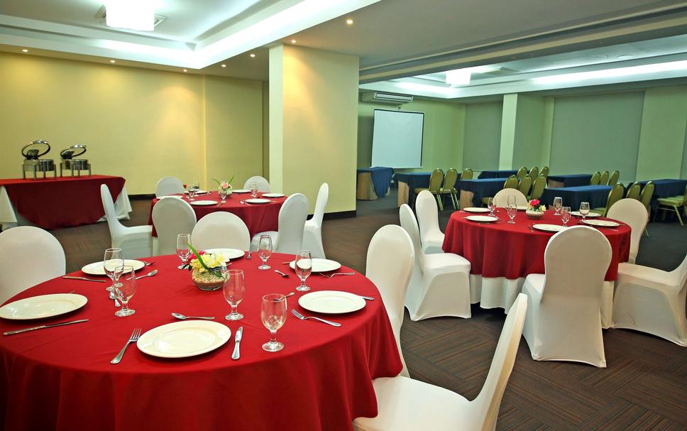 Banquet hall Photo