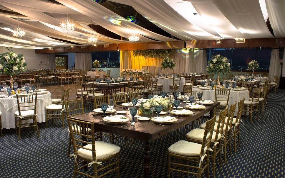 Banquet hall Photo